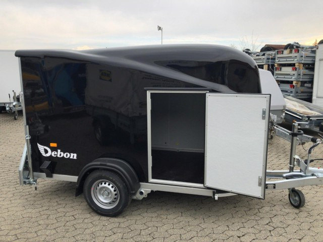 Cheval Liberte Debon Cargo 2 Poly + Türe schwarz Aluräder 1300 kg, 100 km/h, 300x155x168cm - Umpikori perävaunu: kuva Cheval Liberte Debon Cargo 2 Poly + Türe schwarz Aluräder 1300 kg, 100 km/h, 300x155x168cm - Umpikori perävaunu Cheval Liberte Debon Cargo 2 Poly + Türe schwarz Aluräder 1300 kg, 100 km/h, 300x155x168cm - Umpikori perävaunu: kuva Cheval Liberte Debon Cargo 2 Poly + Türe schwarz Aluräder 1300 kg, 100 km/h, 300x155x168cm - Umpikori perävaunu