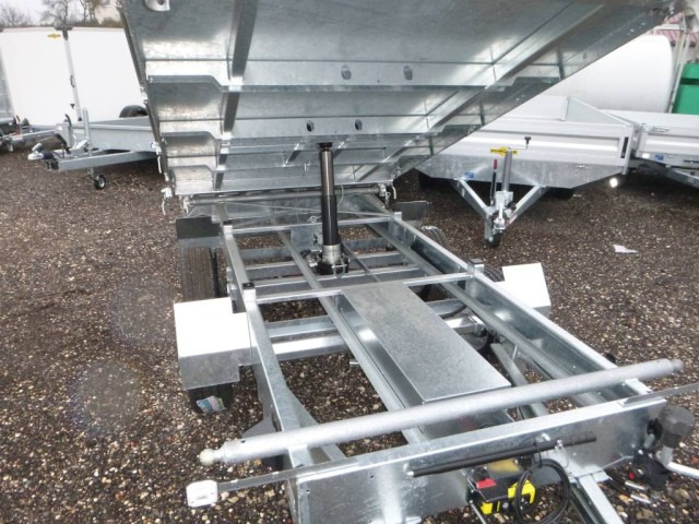 Humbaur 3-Seitenkipper HTK 3000.31 Alu, mit Laubgitteraufsatz, 3140 x 1750 x 350 mm, 3,0 to. - Kippiauto perävaunu: kuva Humbaur 3-Seitenkipper HTK 3000.31 Alu, mit Laubgitteraufsatz, 3140 x 1750 x 350 mm, 3,0 to. - Kippiauto perävaunu Humbaur 3-Seitenkipper HTK 3000.31 Alu, mit Laubgitteraufsatz, 3140 x 1750 x 350 mm, 3,0 to. - Kippiauto perävaunu: kuva Humbaur 3-Seitenkipper HTK 3000.31 Alu, mit Laubgitteraufsatz, 3140 x 1750 x 350 mm, 3,0 to. - Kippiauto perävaunu