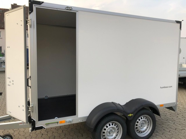 Humbaur Koffer HK 253015-18P, 2,5 to. 3040x1510x1800mm, Rampe, Seitentüre - Umpikori perävaunu: kuva Humbaur Koffer HK 253015-18P, 2,5 to. 3040x1510x1800mm, Rampe, Seitentüre - Umpikori perävaunu Humbaur Koffer HK 253015-18P, 2,5 to. 3040x1510x1800mm, Rampe, Seitentüre - Umpikori perävaunu: kuva Humbaur Koffer HK 253015-18P, 2,5 to. 3040x1510x1800mm, Rampe, Seitentüre - Umpikori perävaunu