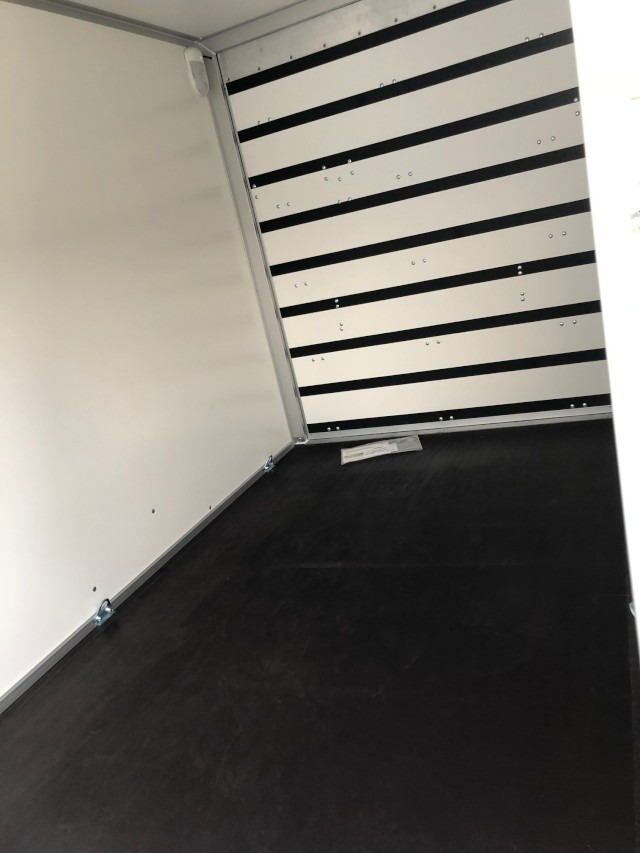 Humbaur Koffer HK 253015-18P, 2,5 to. 3040x1510x1800mm, Rampe, Seitentüre - Umpikori perävaunu: kuva Humbaur Koffer HK 253015-18P, 2,5 to. 3040x1510x1800mm, Rampe, Seitentüre - Umpikori perävaunu Humbaur Koffer HK 253015-18P, 2,5 to. 3040x1510x1800mm, Rampe, Seitentüre - Umpikori perävaunu: kuva Humbaur Koffer HK 253015-18P, 2,5 to. 3040x1510x1800mm, Rampe, Seitentüre - Umpikori perävaunu