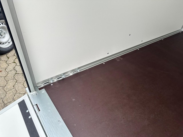 Uusi Umpikori perävaunu Humbaur Koffer HK 752513-15P, 0,75 t. 2510 x 1310 x 1520 mm, 100 km/h: kuva Uusi Umpikori perävaunu Humbaur Koffer HK 752513-15P, 0,75 t. 2510 x 1310 x 1520 mm, 100 km/h