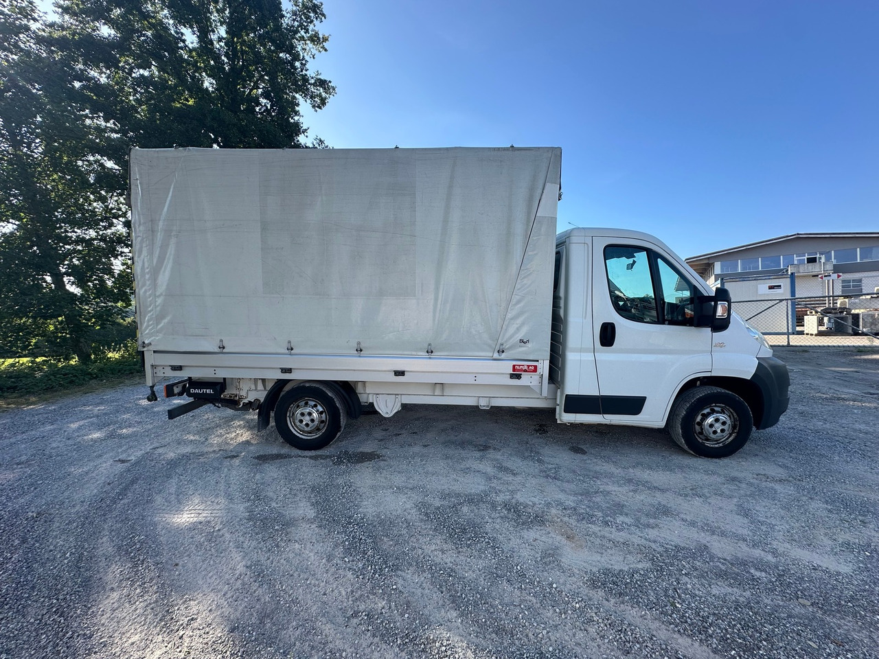 FIAT Ducato 17q 2.3 JTD Hebebühne - Pressukapelli tavara-auto: kuva FIAT Ducato 17q 2.3 JTD Hebebühne - Pressukapelli tavara-auto FIAT Ducato 17q 2.3 JTD Hebebühne - Pressukapelli tavara-auto: kuva FIAT Ducato 17q 2.3 JTD Hebebühne - Pressukapelli tavara-auto