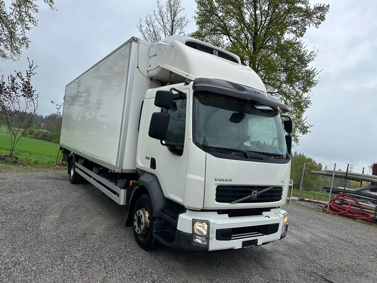 VOLVO FL 290 4x2 thermoking 1200 - Refrigeraattori kuorma-auto: kuva VOLVO FL 290 4x2 thermoking 1200 - Refrigeraattori kuorma-auto VOLVO FL 290 4x2 thermoking 1200 - Refrigeraattori kuorma-auto: kuva VOLVO FL 290 4x2 thermoking 1200 - Refrigeraattori kuorma-auto