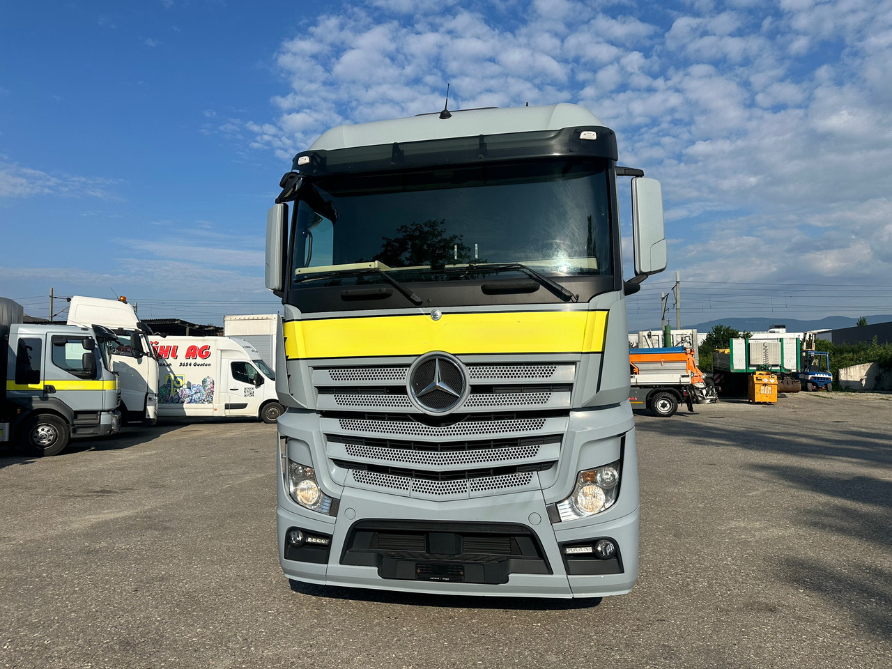 Mercedes Actros 18.48 18.41 18.40 18.44 18.46 18.45 18.42 18.48 - Vetopöytäauto: kuva Mercedes Actros 18.48 18.41 18.40 18.44 18.46 18.45 18.42 18.48 - Vetopöytäauto Mercedes Actros 18.48 18.41 18.40 18.44 18.46 18.45 18.42 18.48 - Vetopöytäauto: kuva Mercedes Actros 18.48 18.41 18.40 18.44 18.46 18.45 18.42 18.48 - Vetopöytäauto
