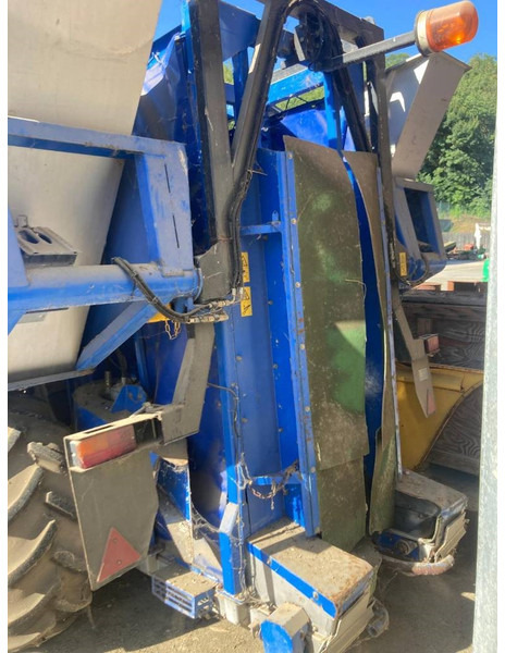 BRAUD TB15 - Viinin korjuukone: kuva BRAUD TB15 - Viinin korjuukone BRAUD TB15 - Viinin korjuukone: kuva BRAUD TB15 - Viinin korjuukone