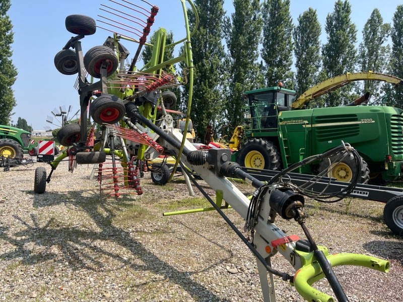 Claas Liner 1650 Twin - Pöyhin: kuva Claas Liner 1650 Twin - Pöyhin Claas Liner 1650 Twin - Pöyhin: kuva Claas Liner 1650 Twin - Pöyhin