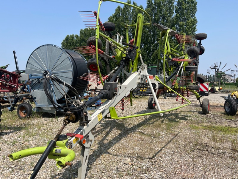 Claas Liner 1650 Twin - Pöyhin: kuva Claas Liner 1650 Twin - Pöyhin Claas Liner 1650 Twin - Pöyhin: kuva Claas Liner 1650 Twin - Pöyhin