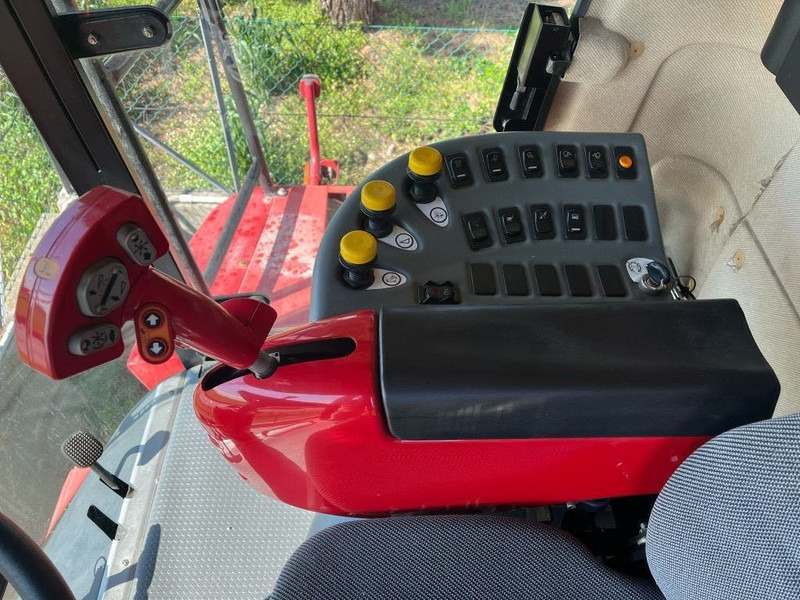 Leasing Laverda M 304 Laverda M 304: kuva Leasing Laverda M 304 Laverda M 304