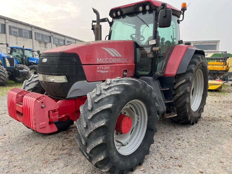 MCCORMICK XTX 200 - Traktori: kuva MCCORMICK XTX 200 - Traktori MCCORMICK XTX 200 - Traktori: kuva MCCORMICK XTX 200 - Traktori