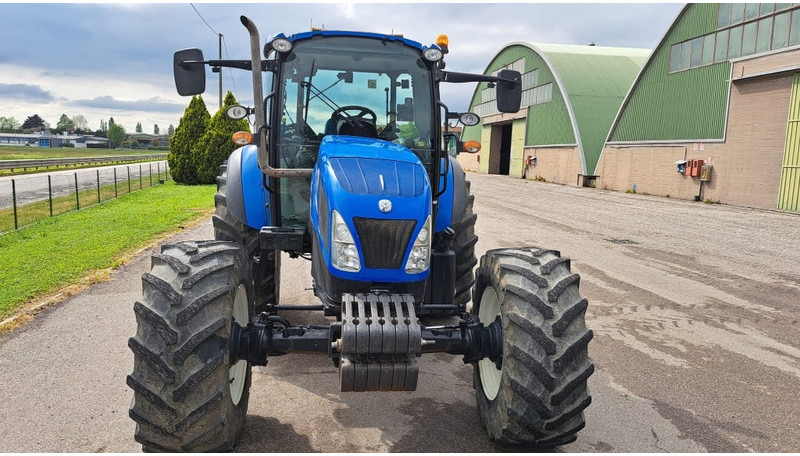 New Holland T 4.105 - Traktori: kuva New Holland T 4.105 - Traktori New Holland T 4.105 - Traktori: kuva New Holland T 4.105 - Traktori