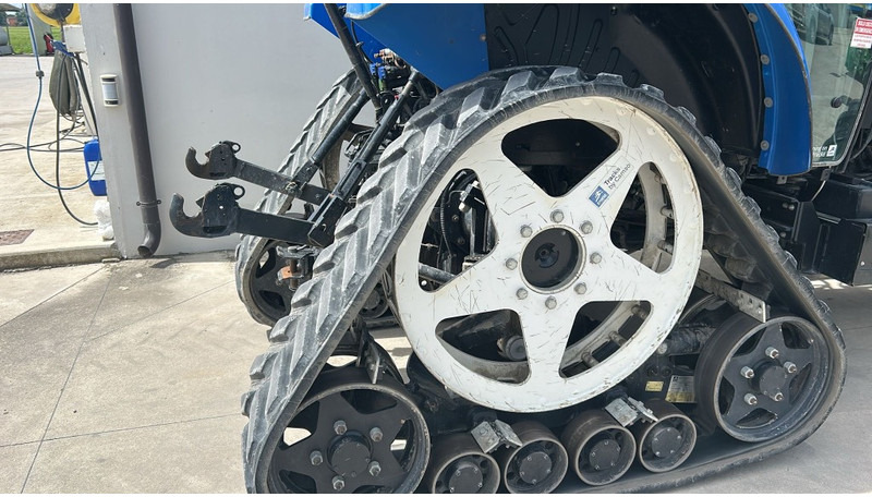New Holland T 5.105 Smart Trax - Traktori: kuva New Holland T 5.105 Smart Trax - Traktori New Holland T 5.105 Smart Trax - Traktori: kuva New Holland T 5.105 Smart Trax - Traktori