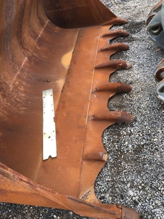 3100 mm Volvo - Kuormaajan kauha: kuva 3100 mm Volvo - Kuormaajan kauha 3100 mm Volvo - Kuormaajan kauha: kuva 3100 mm Volvo - Kuormaajan kauha