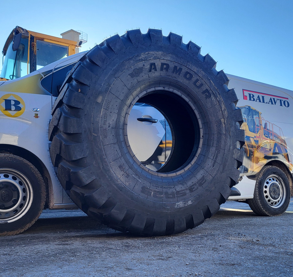 Armour 23.5R25 L3 RADIAL - Rengas - Pyöräkuormaaja: kuva Armour 23.5R25 L3 RADIAL - Rengas - Pyöräkuormaaja Armour 23.5R25 L3 RADIAL - Rengas - Pyöräkuormaaja: kuva Armour 23.5R25 L3 RADIAL - Rengas - Pyöräkuormaaja