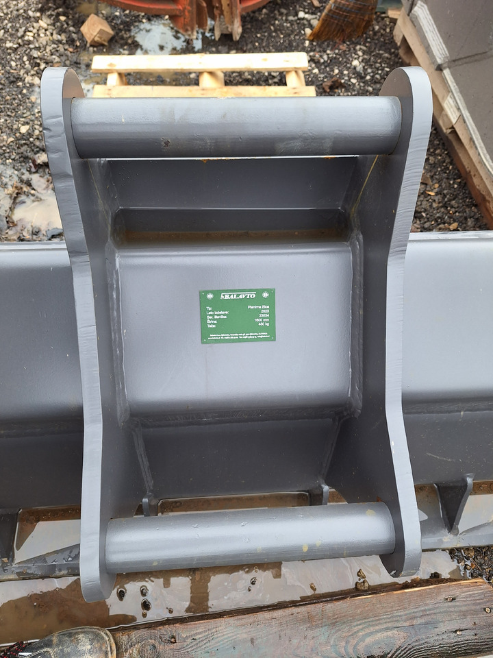 BALAVTO Slope bucket 1600 mm Volvo S60 - Kauha: kuva BALAVTO Slope bucket 1600 mm Volvo S60 - Kauha BALAVTO Slope bucket 1600 mm Volvo S60 - Kauha: kuva BALAVTO Slope bucket 1600 mm Volvo S60 - Kauha