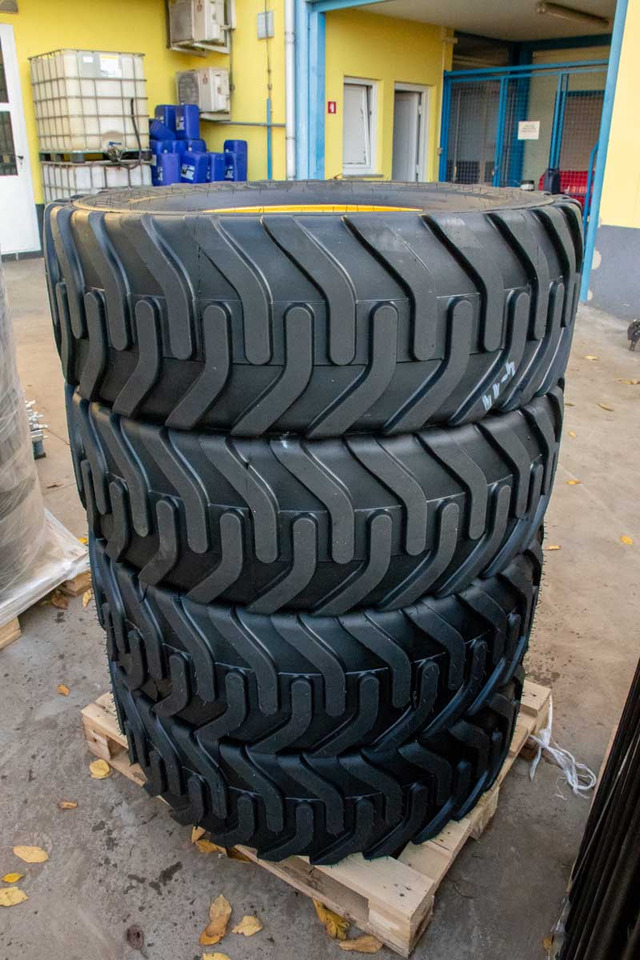 Bandenmarkt 315/70R22.5 - Täydellinen pyörä - Kaivuri: kuva Bandenmarkt 315/70R22.5 - Täydellinen pyörä - Kaivuri Bandenmarkt 315/70R22.5 - Täydellinen pyörä - Kaivuri: kuva Bandenmarkt 315/70R22.5 - Täydellinen pyörä - Kaivuri