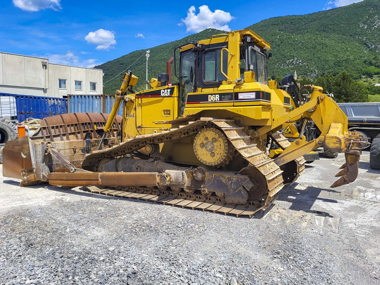 CATERPILLAR D6R - Puskutraktori: kuva CATERPILLAR D6R - Puskutraktori CATERPILLAR D6R - Puskutraktori: kuva CATERPILLAR D6R - Puskutraktori