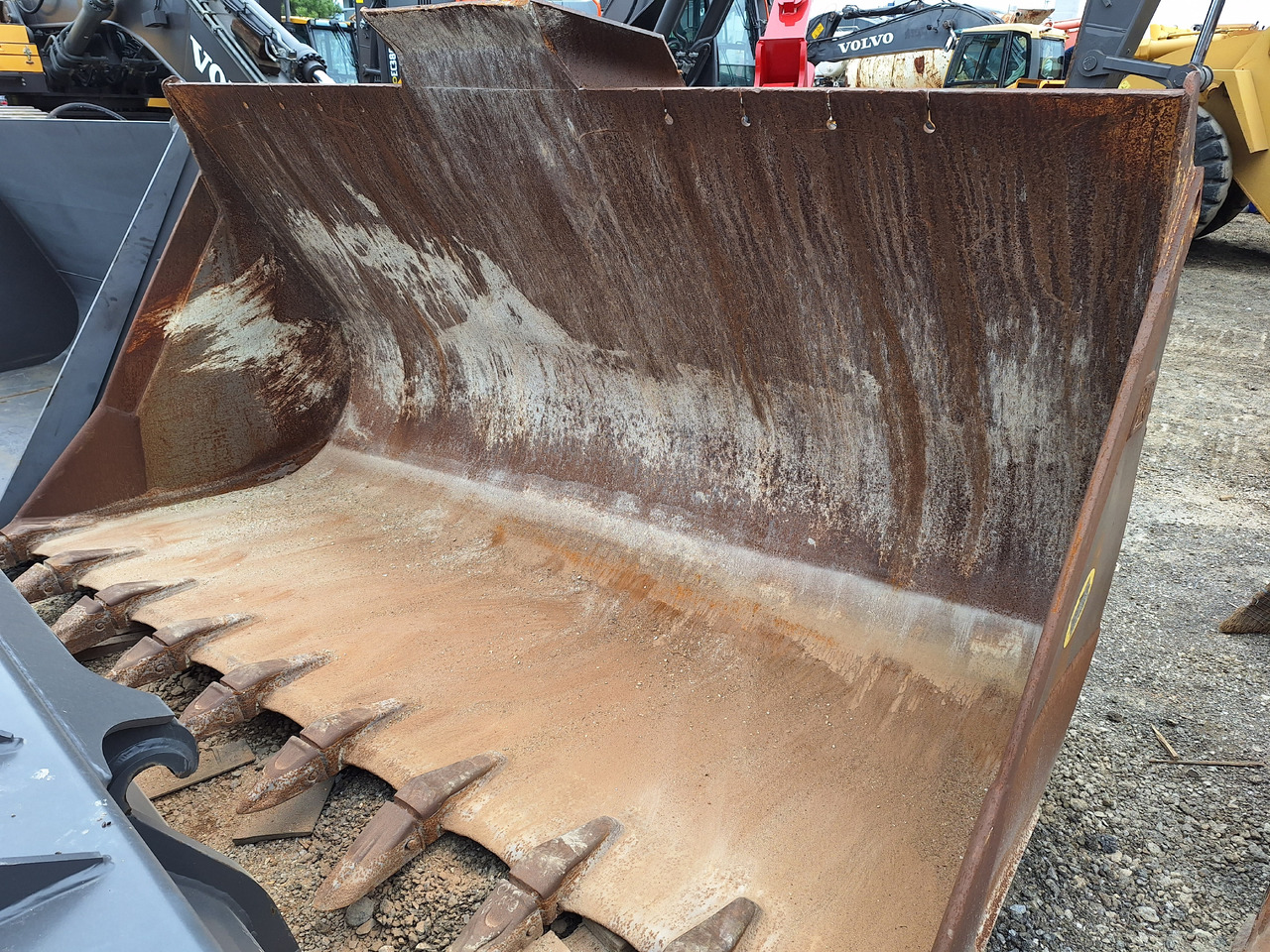 Caterpillar Loader bucket 3300 mm - Kuormaajan kauha: kuva Caterpillar Loader bucket 3300 mm - Kuormaajan kauha Caterpillar Loader bucket 3300 mm - Kuormaajan kauha: kuva Caterpillar Loader bucket 3300 mm - Kuormaajan kauha