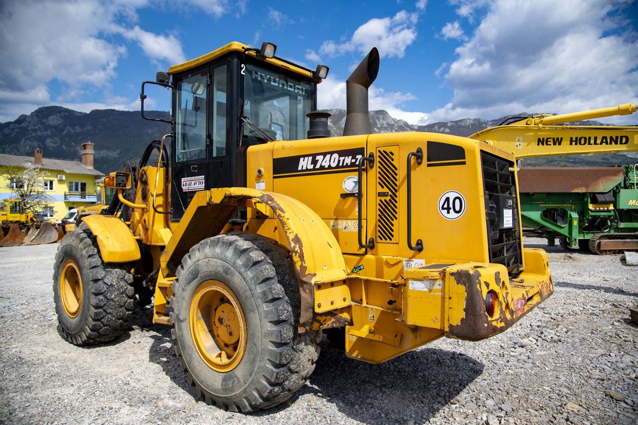 HYUNDAI HL740TM-7 for parts - Pyöräkuormaaja: kuva HYUNDAI HL740TM-7 for parts - Pyöräkuormaaja HYUNDAI HL740TM-7 for parts - Pyöräkuormaaja: kuva HYUNDAI HL740TM-7 for parts - Pyöräkuormaaja