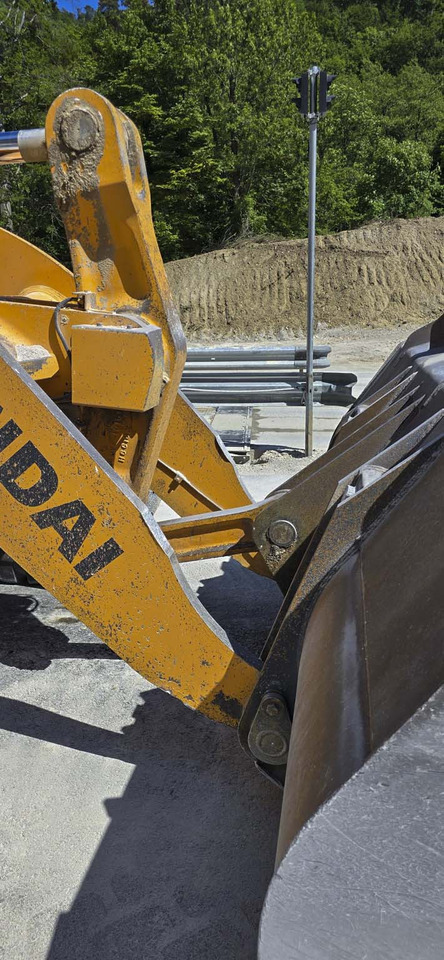 HYUNDAI HL970 - Pyöräkuormaaja: kuva HYUNDAI HL970 - Pyöräkuormaaja HYUNDAI HL970 - Pyöräkuormaaja: kuva HYUNDAI HL970 - Pyöräkuormaaja