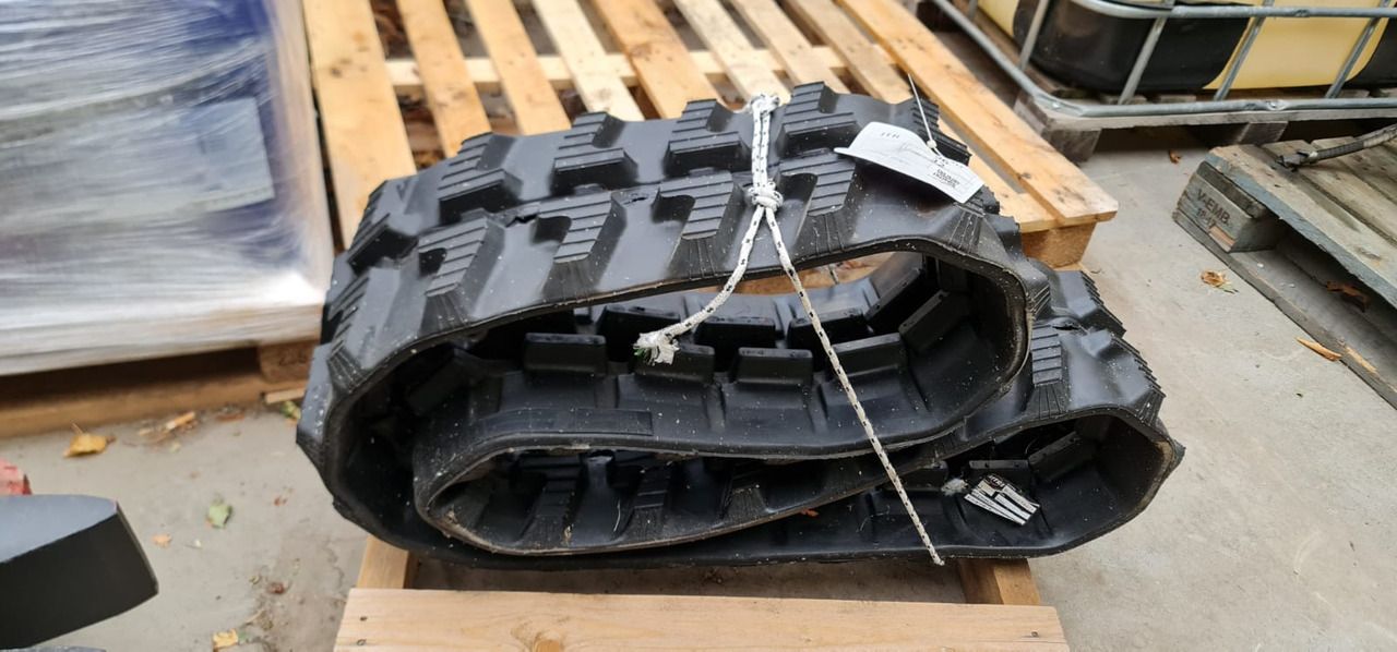 ITR 230x96x32 - Telaketju - Rakennuskoneet: kuva ITR 230x96x32 - Telaketju - Rakennuskoneet ITR 230x96x32 - Telaketju - Rakennuskoneet: kuva ITR 230x96x32 - Telaketju - Rakennuskoneet
