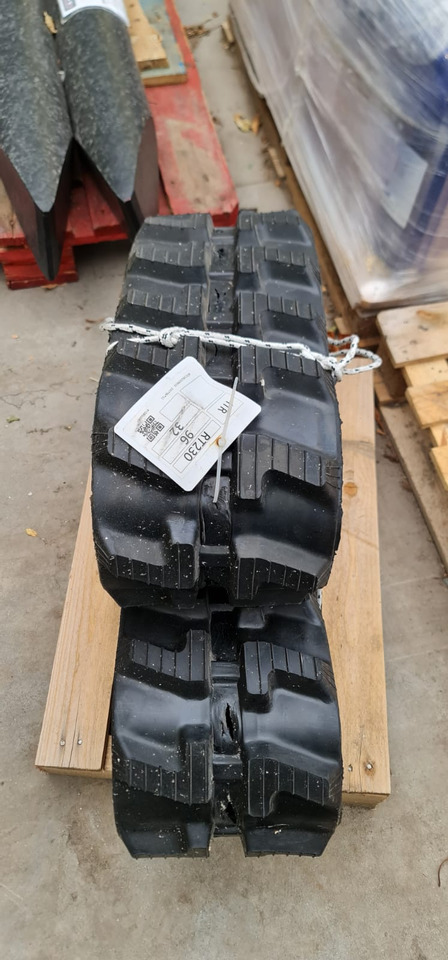 ITR 230x96x32 - Telaketju - Rakennuskoneet: kuva ITR 230x96x32 - Telaketju - Rakennuskoneet ITR 230x96x32 - Telaketju - Rakennuskoneet: kuva ITR 230x96x32 - Telaketju - Rakennuskoneet