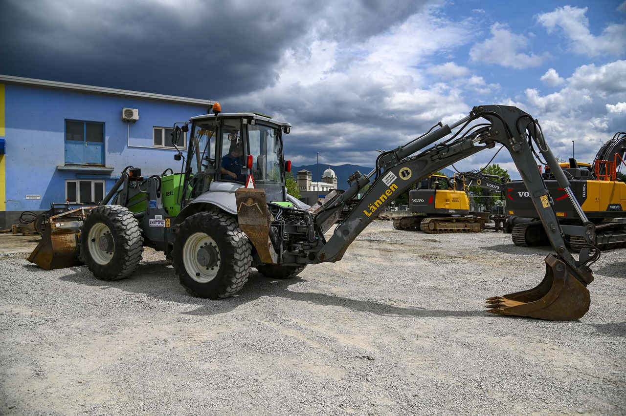 Lännen 8600E - Kaivuri-trukki: kuva Lännen 8600E - Kaivuri-trukki Lännen 8600E - Kaivuri-trukki: kuva Lännen 8600E - Kaivuri-trukki