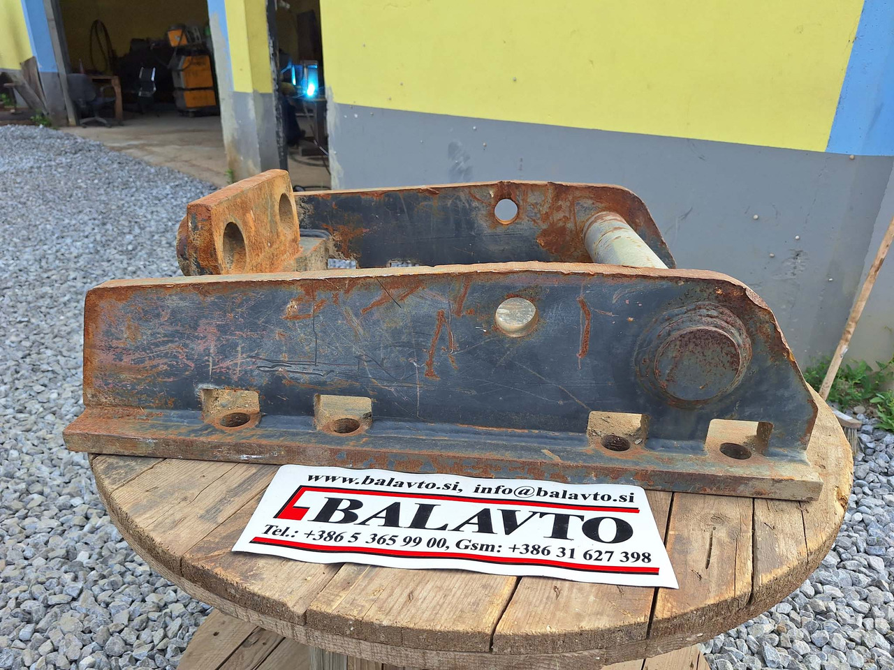 Lehnhoff attachment plate - Pikaliitin - Rakennuskoneet: kuva  Lehnhoff attachment plate - Pikaliitin - Rakennuskoneet Lehnhoff attachment plate - Pikaliitin - Rakennuskoneet: kuva  Lehnhoff attachment plate - Pikaliitin - Rakennuskoneet