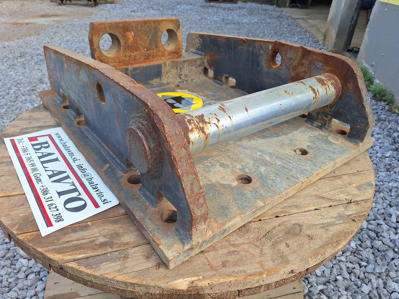 Lehnhoff attachment plate - Pikaliitin - Rakennuskoneet: kuva  Lehnhoff attachment plate - Pikaliitin - Rakennuskoneet Lehnhoff attachment plate - Pikaliitin - Rakennuskoneet: kuva  Lehnhoff attachment plate - Pikaliitin - Rakennuskoneet