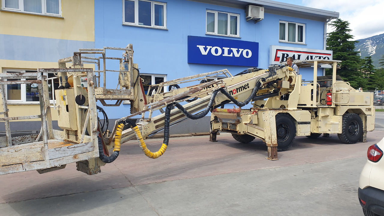 Normet Himec 9905 BT - Kaivostoiminta kone: kuva Normet Himec 9905 BT - Kaivostoiminta kone Normet Himec 9905 BT - Kaivostoiminta kone: kuva Normet Himec 9905 BT - Kaivostoiminta kone