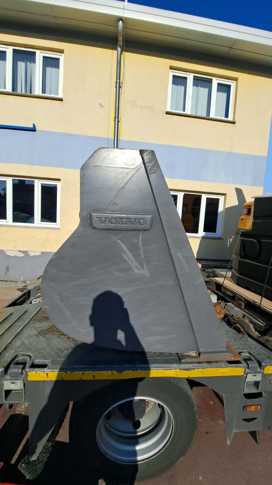 VOLVO 2500 mm for 12-15 ton wheel loaders - Kuormaajan kauha: kuva VOLVO 2500 mm for 12-15 ton wheel loaders - Kuormaajan kauha VOLVO 2500 mm for 12-15 ton wheel loaders - Kuormaajan kauha: kuva VOLVO 2500 mm for 12-15 ton wheel loaders - Kuormaajan kauha