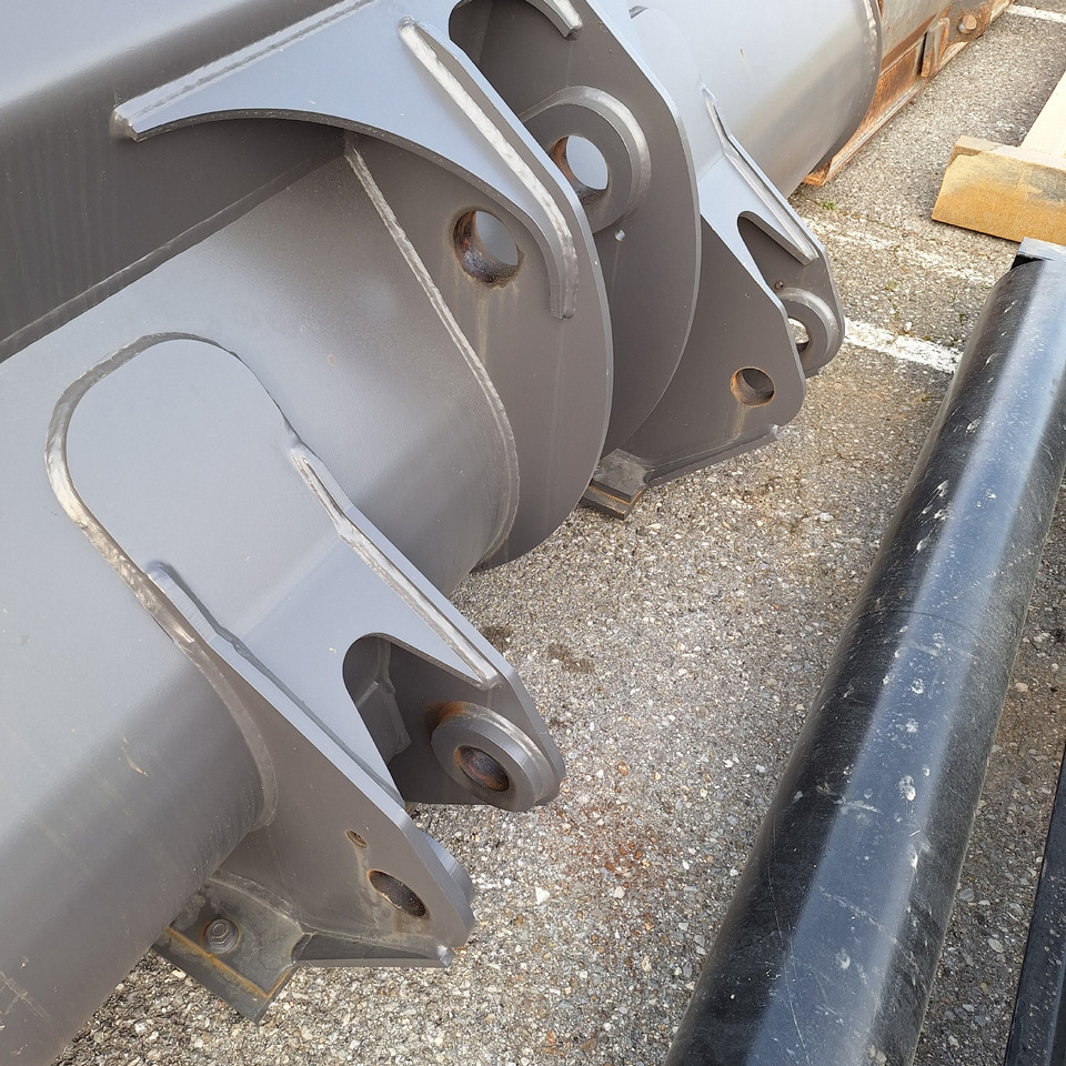 VOLVO 2880 mm for 18-22 ton wheel loaders - Kuormaajan kauha - Rakennuskoneet: kuva VOLVO 2880 mm for 18-22 ton wheel loaders - Kuormaajan kauha - Rakennuskoneet VOLVO 2880 mm for 18-22 ton wheel loaders - Kuormaajan kauha - Rakennuskoneet: kuva VOLVO 2880 mm for 18-22 ton wheel loaders - Kuormaajan kauha - Rakennuskoneet