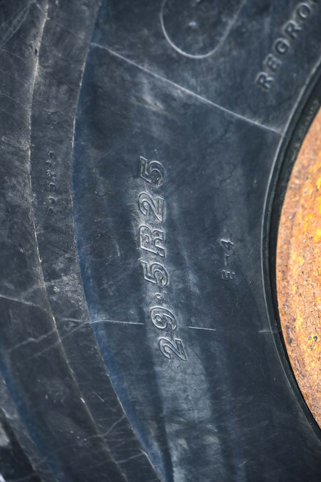 Nivelkippiauto VOLVO A40F: kuva Nivelkippiauto VOLVO A40F Nivelkippiauto VOLVO A40F: kuva Nivelkippiauto VOLVO A40F