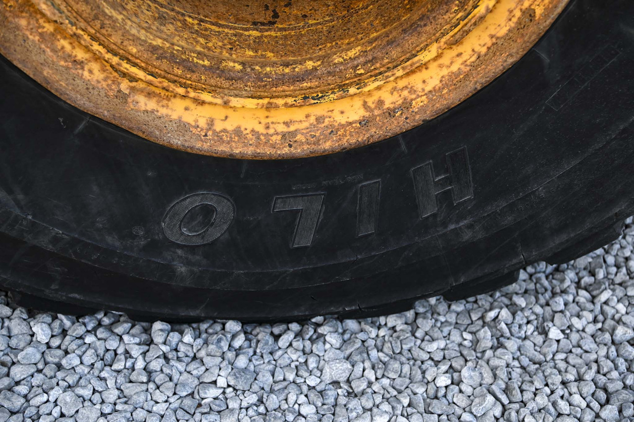 Nivelkippiauto VOLVO A40F: kuva Nivelkippiauto VOLVO A40F Nivelkippiauto VOLVO A40F: kuva Nivelkippiauto VOLVO A40F