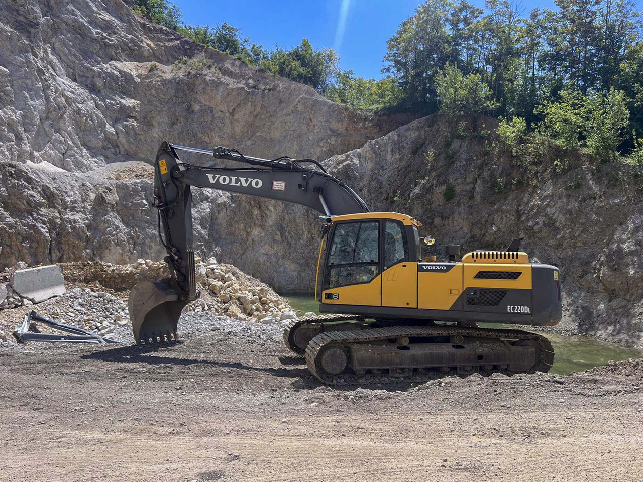 VOLVO EC220D - Telakaivukone: kuva VOLVO EC220D - Telakaivukone VOLVO EC220D - Telakaivukone: kuva VOLVO EC220D - Telakaivukone