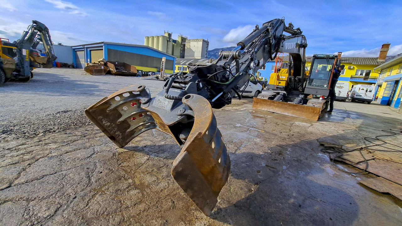 VOLVO ECR235EL - Telakaivukone: kuva VOLVO ECR235EL - Telakaivukone VOLVO ECR235EL - Telakaivukone: kuva VOLVO ECR235EL - Telakaivukone