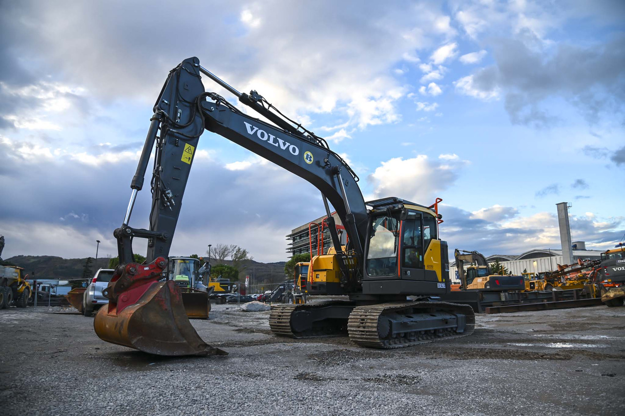 VOLVO ECR235EL - Telakaivukone: kuva VOLVO ECR235EL - Telakaivukone VOLVO ECR235EL - Telakaivukone: kuva VOLVO ECR235EL - Telakaivukone