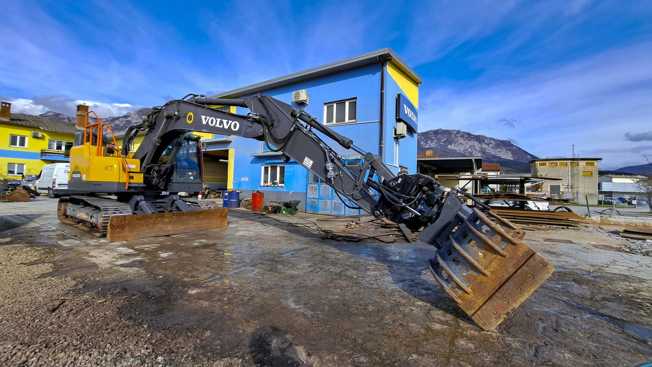 VOLVO ECR235EL - Telakaivukone: kuva VOLVO ECR235EL - Telakaivukone VOLVO ECR235EL - Telakaivukone: kuva VOLVO ECR235EL - Telakaivukone