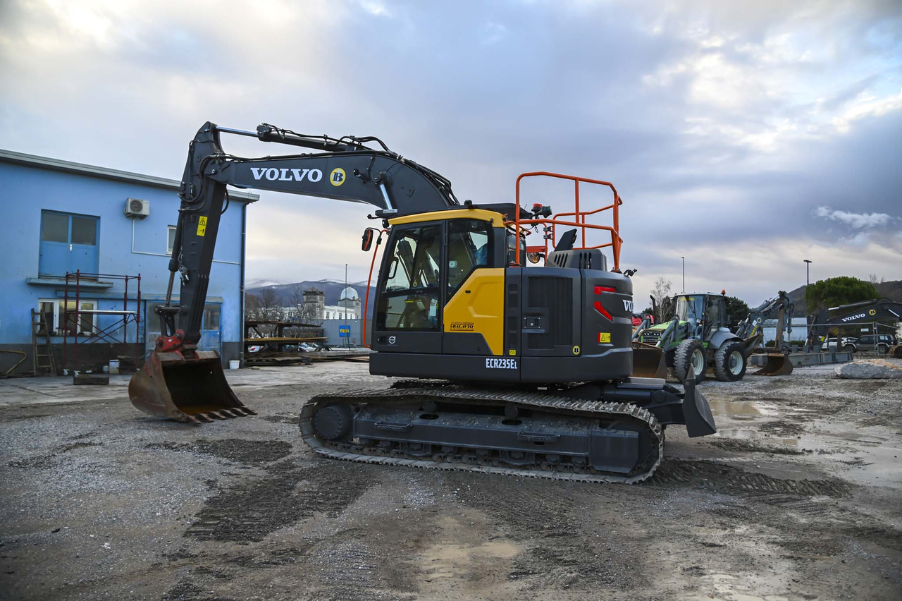 VOLVO ECR235EL - Telakaivukone: kuva VOLVO ECR235EL - Telakaivukone VOLVO ECR235EL - Telakaivukone: kuva VOLVO ECR235EL - Telakaivukone