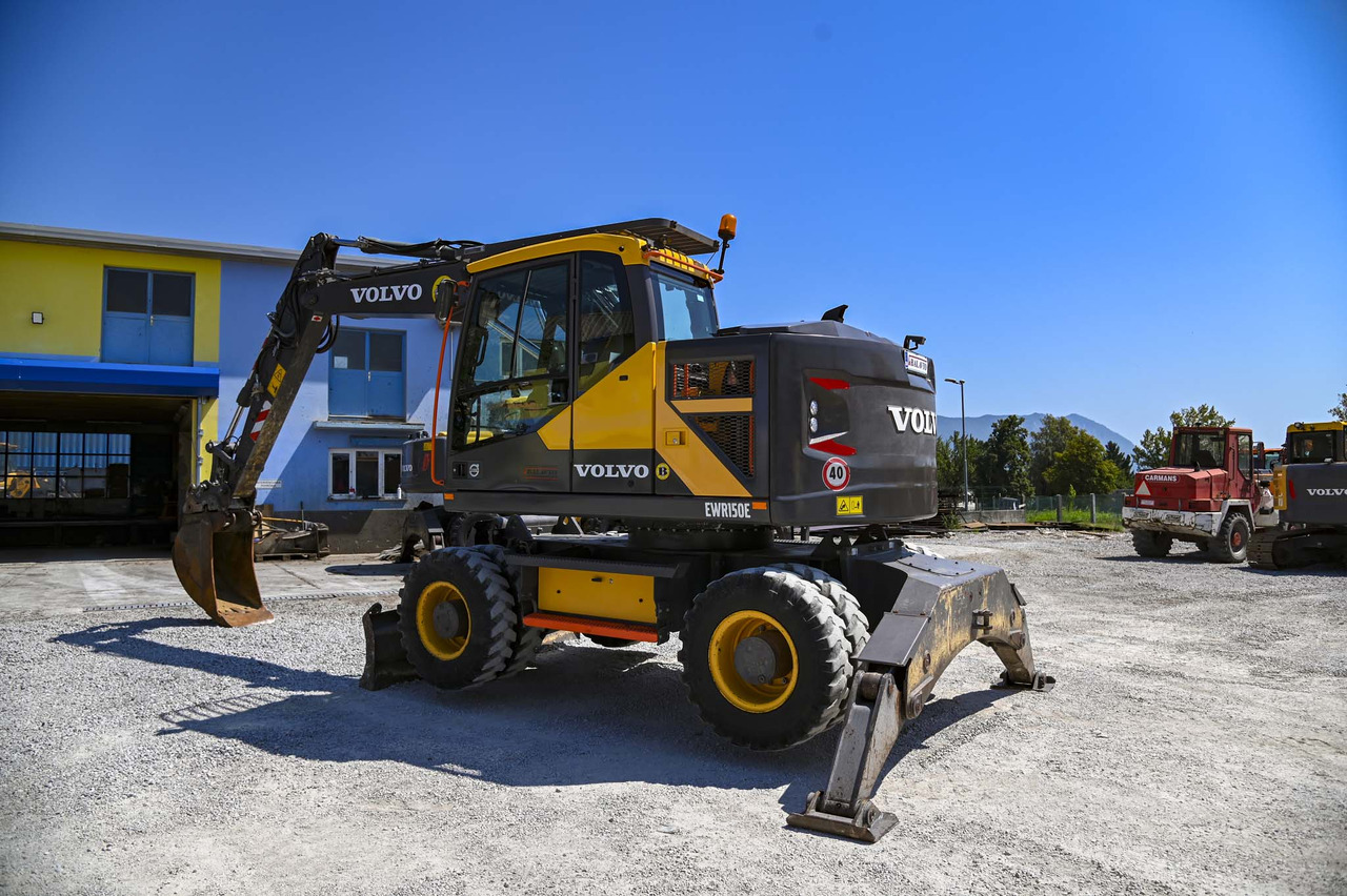 VOLVO EWR150E - Pyöräalustainen kaivinkone: kuva VOLVO EWR150E - Pyöräalustainen kaivinkone VOLVO EWR150E - Pyöräalustainen kaivinkone: kuva VOLVO EWR150E - Pyöräalustainen kaivinkone