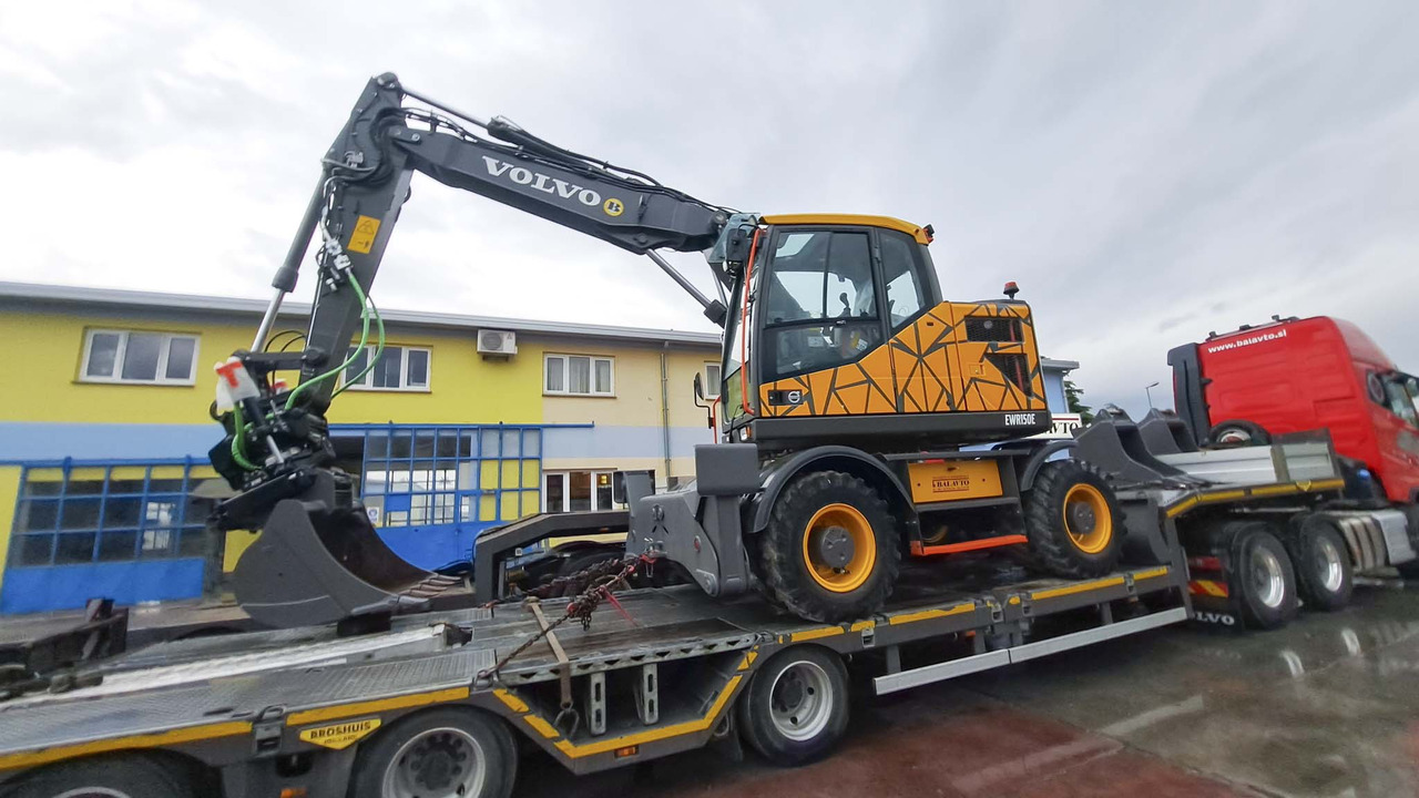 VOLVO EWR150E - Pyöräalustainen kaivinkone: kuva VOLVO EWR150E - Pyöräalustainen kaivinkone VOLVO EWR150E - Pyöräalustainen kaivinkone: kuva VOLVO EWR150E - Pyöräalustainen kaivinkone