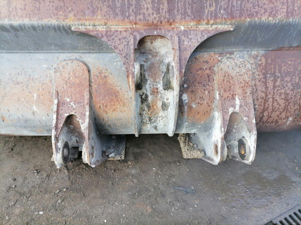 VOLVO loader bucket 2800 mm - Kuormaajan kauha - Pyöräkuormaaja: kuva VOLVO loader bucket 2800 mm - Kuormaajan kauha - Pyöräkuormaaja VOLVO loader bucket 2800 mm - Kuormaajan kauha - Pyöräkuormaaja: kuva VOLVO loader bucket 2800 mm - Kuormaajan kauha - Pyöräkuormaaja