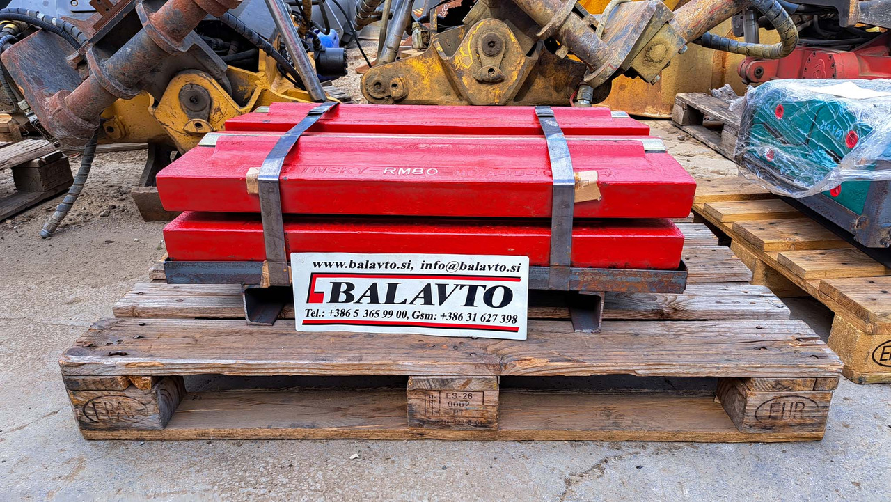 Blow bar Rubble Master RM80 for crusher - Varaosat - Murskain: kuva Blow bar Rubble Master RM80 for crusher - Varaosat - Murskain Blow bar Rubble Master RM80 for crusher - Varaosat - Murskain: kuva Blow bar Rubble Master RM80 for crusher - Varaosat - Murskain