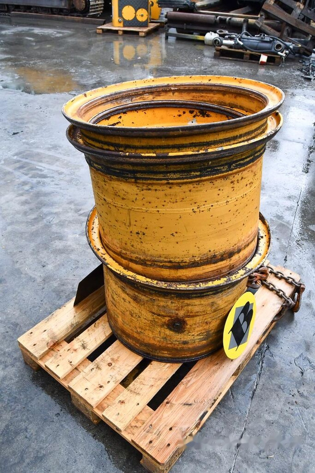 Volvo 4400, 6300, L90, L90B, L70 - Vanne: kuva Volvo 4400, 6300, L90, L90B, L70 - Vanne Volvo 4400, 6300, L90, L90B, L70 - Vanne: kuva Volvo 4400, 6300, L90, L90B, L70 - Vanne