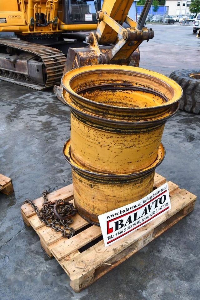 Volvo 4400, 6300, L90, L90B, L70 - Vanne: kuva Volvo 4400, 6300, L90, L90B, L70 - Vanne Volvo 4400, 6300, L90, L90B, L70 - Vanne: kuva Volvo 4400, 6300, L90, L90B, L70 - Vanne