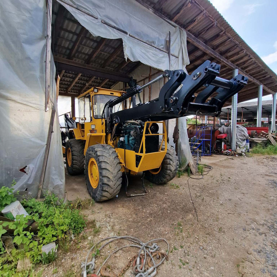 Volvo BM6300 - Kaivuri-trukki: kuva Volvo BM6300 - Kaivuri-trukki Volvo BM6300 - Kaivuri-trukki: kuva Volvo BM6300 - Kaivuri-trukki