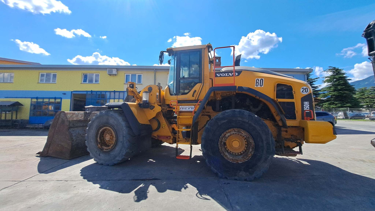 Volvo L150H - Pyöräkuormaaja: kuva Volvo L150H - Pyöräkuormaaja Volvo L150H - Pyöräkuormaaja: kuva Volvo L150H - Pyöräkuormaaja