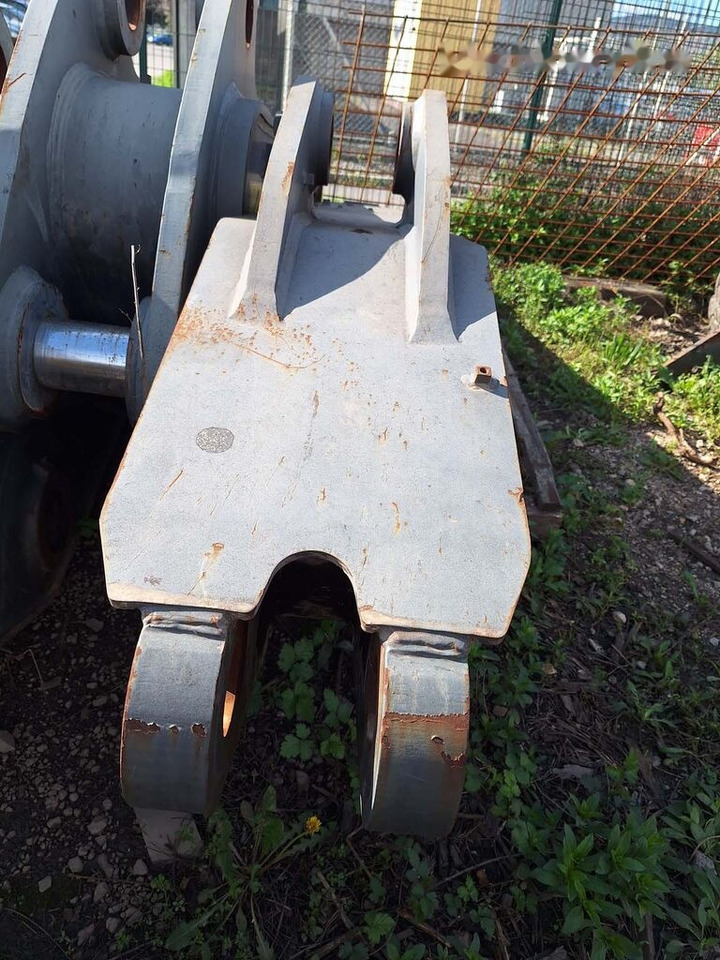 Volvo dipper arm 2600 mm 14577191 Volvo EC300D, EC300E - Puomi - Kaivuri: kuva Volvo dipper arm 2600 mm 14577191 Volvo EC300D, EC300E - Puomi - Kaivuri Volvo dipper arm 2600 mm 14577191 Volvo EC300D, EC300E - Puomi - Kaivuri: kuva Volvo dipper arm 2600 mm 14577191 Volvo EC300D, EC300E - Puomi - Kaivuri