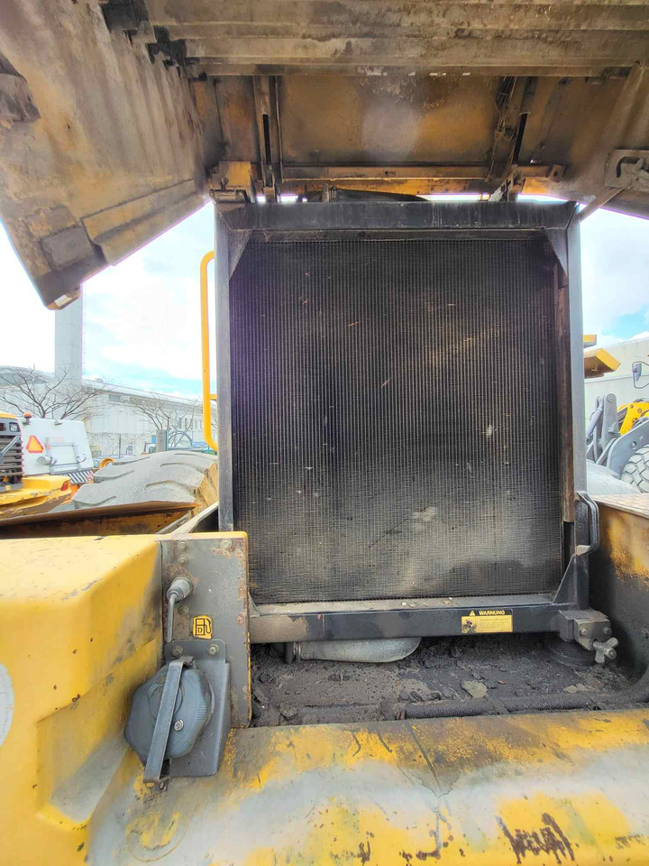 Volvo radiator - Jäähdytin - Kuormaaja: kuva Volvo radiator - Jäähdytin - Kuormaaja Volvo radiator - Jäähdytin - Kuormaaja: kuva Volvo radiator - Jäähdytin - Kuormaaja