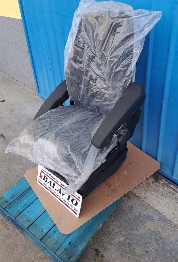 Volvo seat 11309082 for Volvo L45F, L45G, L45H, L50F, L50G, L50H - Istuin - Pyöräkuormaaja: kuva Volvo seat 11309082 for Volvo L45F, L45G, L45H, L50F, L50G, L50H - Istuin - Pyöräkuormaaja Volvo seat 11309082 for Volvo L45F, L45G, L45H, L50F, L50G, L50H - Istuin - Pyöräkuormaaja: kuva Volvo seat 11309082 for Volvo L45F, L45G, L45H, L50F, L50G, L50H - Istuin - Pyöräkuormaaja