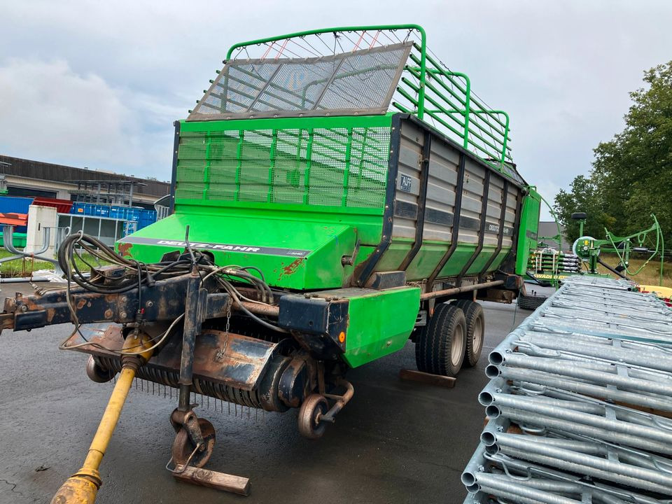 Deutz Fahr Ladewagen FE 6.37 mit Querförderband - Silppurivaunu: kuva Deutz Fahr Ladewagen FE 6.37 mit Querförderband - Silppurivaunu Deutz Fahr Ladewagen FE 6.37 mit Querförderband - Silppurivaunu: kuva Deutz Fahr Ladewagen FE 6.37 mit Querförderband - Silppurivaunu